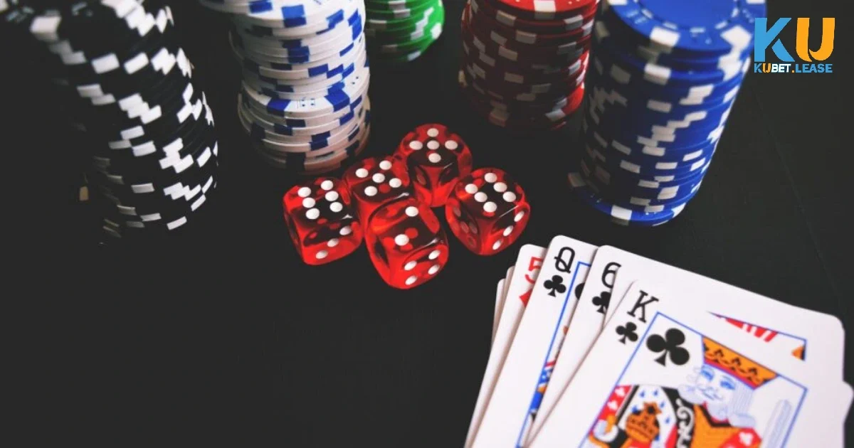 Các Loại Bài Trong Tiến Lên Thường Gặp Mà Bạn Cần Biết 4 Sảnh lớn, đặc biệt là sảnh từ 5 lá trở lên, cũng có khả năng chặt heo